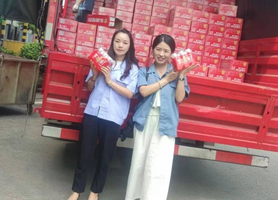 清涼一夏，關(guān)懷無限丨志成全體員工福利飲料發(fā)放活動